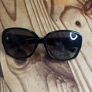 Burberry Black Oversized Oval Frame W Plaid Temple Sunglasses Italy 59 16 135